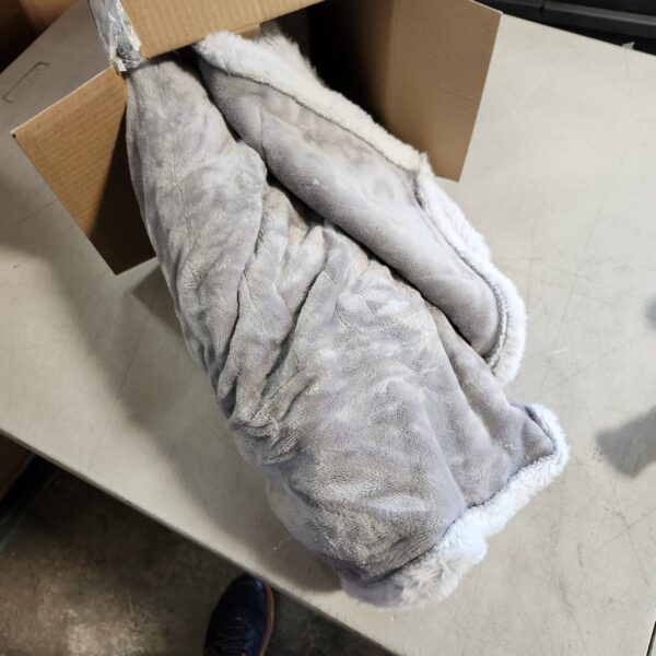 *** USED *** Berkshire Life Heated Luxe Faux Fur Throw 50" x 60" Grey Electric Blanket Heater | EZ Auction