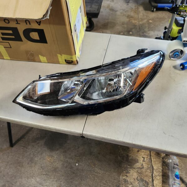 *** 2016 - 2019Chevy Cruze *** Headlights Compatible with 2016 2017 2018 2019Chevy Cruze Left Side Projector Halogen Headlight Headlight Assembly Driver Side Replacement Chrome housing (LH)Headlights Compatible w Left Side Projector Halogen Headlight Headlight Assembly Driver Side Replacement Chrome housing (LH) | EZ Auction