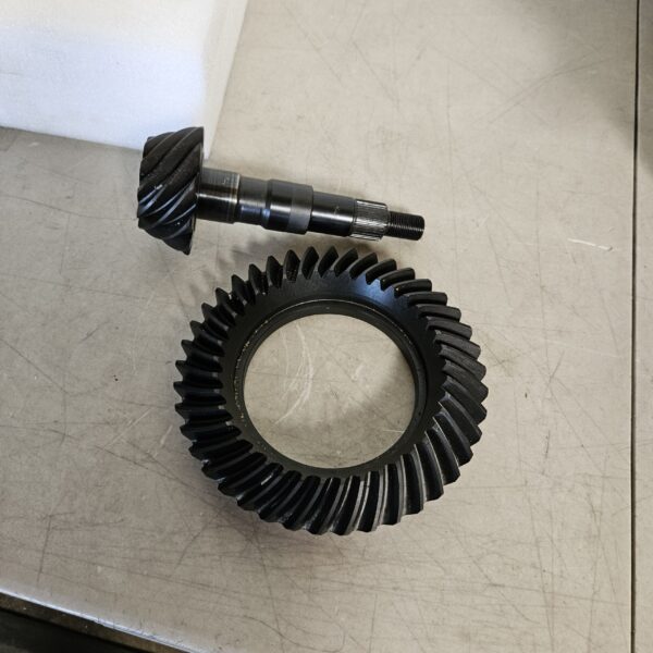 Motive Gear GM10-390 Ring and Pinion (GM 8.5" & 8.6" Style, 3.90 Ratio) | EZ Auction