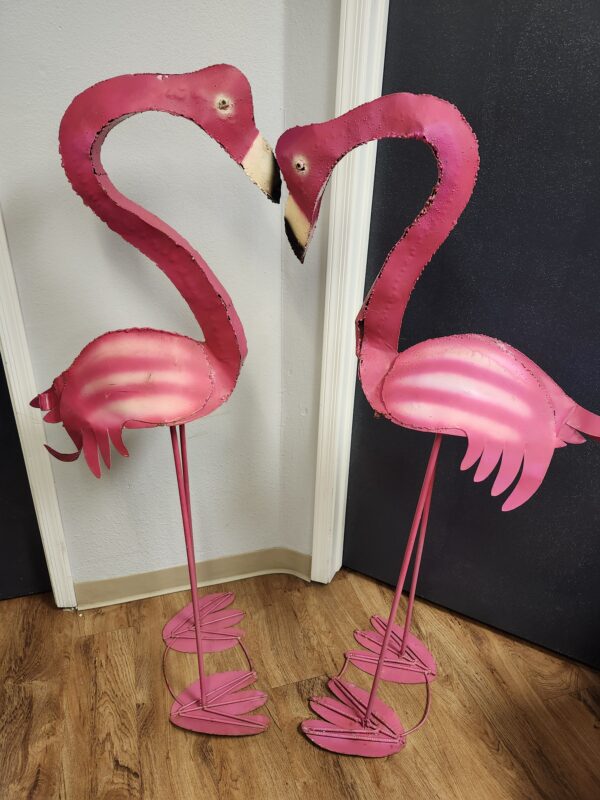 *** 5 FT TALL/ONLY ONE FLAMINGO****** ARTISINAL IMPORTED IRON WORK FLAMINGO STATUE. | EZ Auction