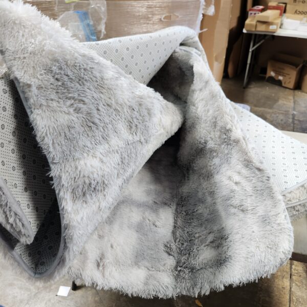 *** USED *** Super Soft Fluffy Rug for Living Room, 5x8 Large Gray Shag Fuzzy Plush Area Carpets, Anti-Skid Furry Faux Fur Shaggy Rug, Rectangular Rug for Bedroom Home Decor, Light Grey | EZ Auction