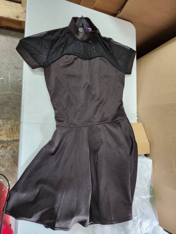 (Read description), Size M, Milumia Women's V Back Fit and Flare Short Sleeve Stretchy Short Swing Mini Basic Dress | EZ Auction