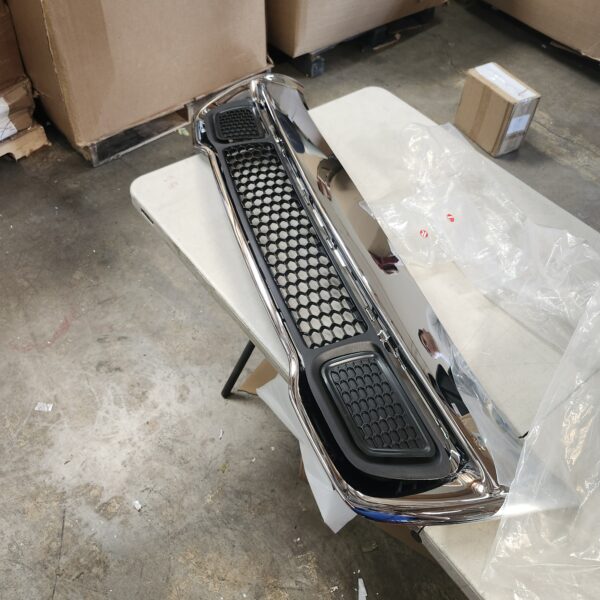 OEM 2015 JEEP GRAND CHEROKEE, FRONT BUMPER LOWER GRILL/GRILLE | EZ Auction