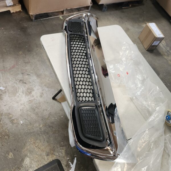 OEM 2015 JEEP GRAND CHEROKEE, FRONT BUMPER LOWER GRILL/GRILLE | EZ Auction