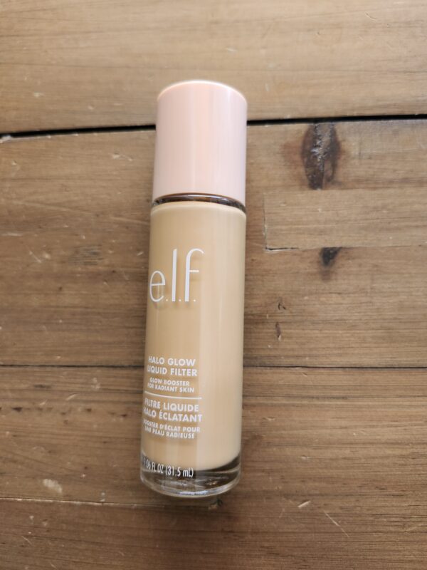 e.l.f. Halo Glow Liquid Filter, Complexion Booster For A Glowing, Soft-Focus Look, Infused With Hyaluronic Acid, Vegan & Cruelty-Free, 2 Fair/Light | EZ Auction