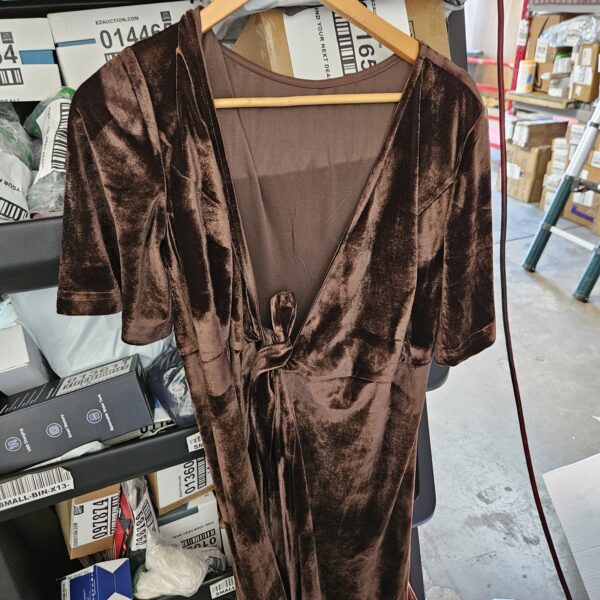 SIZE 10 AUPRP Velvet Plus Size Long Bridesmaid Dresses with Short Sleeves Slit Brown Party Dress for Girls, US 24w | EZ Auction