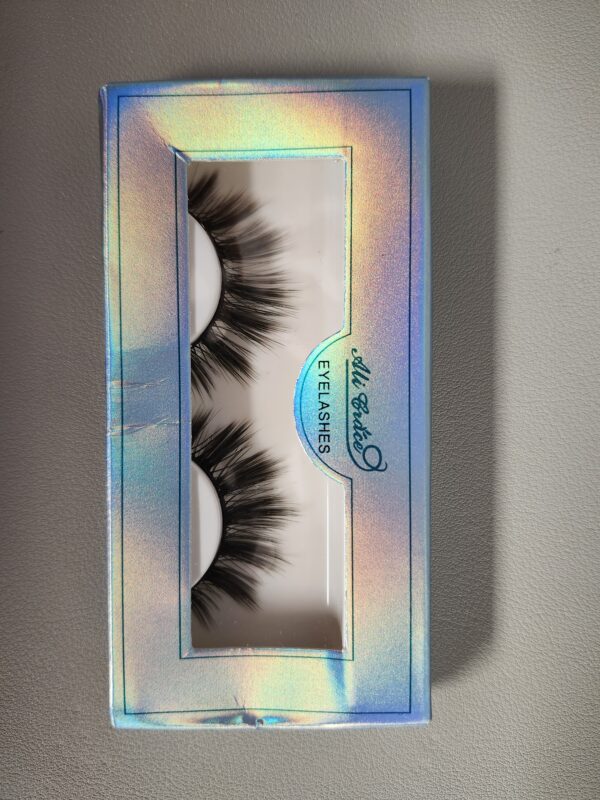 ***PICTURE FOR REFERENCE***ALI GRACE EYE LASHES | EZ Auction