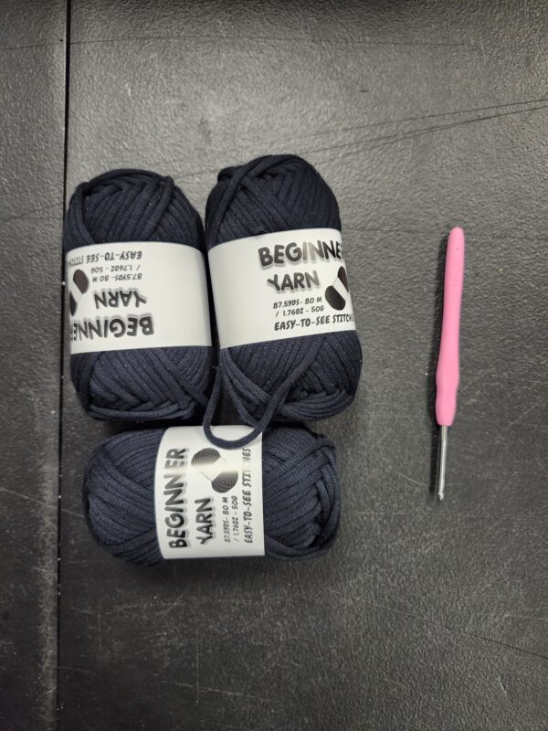 3x50g Beginners Black Yarn, 260 Yards Black Yarn for Crocheting Knitting, Easy-to-See Stitches, Worsted Medium #4, Chunky Thick Cotton Nylon Blend Yarn Yarn for Crocheting | EZ Auction