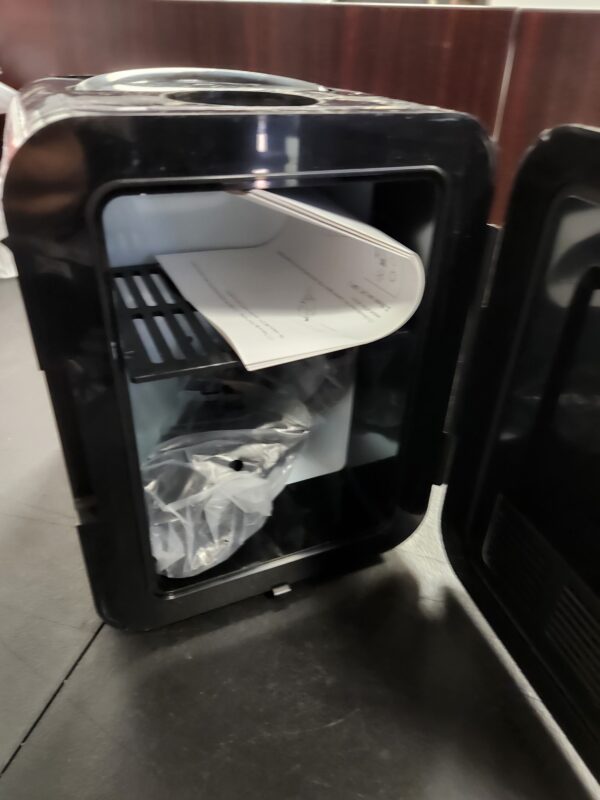 ***NEW BUT SCRACHED AND DIRTY FROM SHIPPING REFER TO IMAGES***BAOK Small Makeup Fridge Warmer Fridge 6 Can Stable Mini Car Fridge for Traveling (US Plug) | EZ Auction