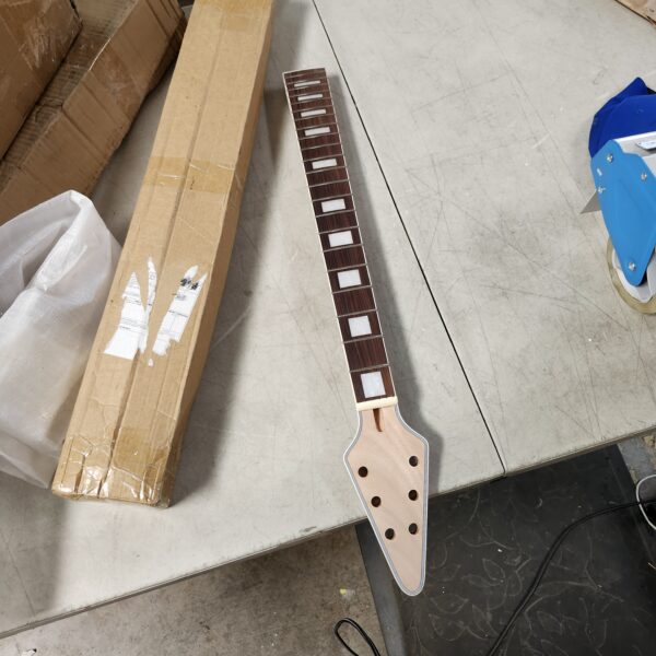 YoungMonic Electric Guitar Neck Triangle Style 22 Fret 24.75/25.5 inch Rosewood Fretboard 48mm nut width and 56mm guitar heel width Inlay DIY guitar necks (22 Fret 25.5inch) | EZ Auction