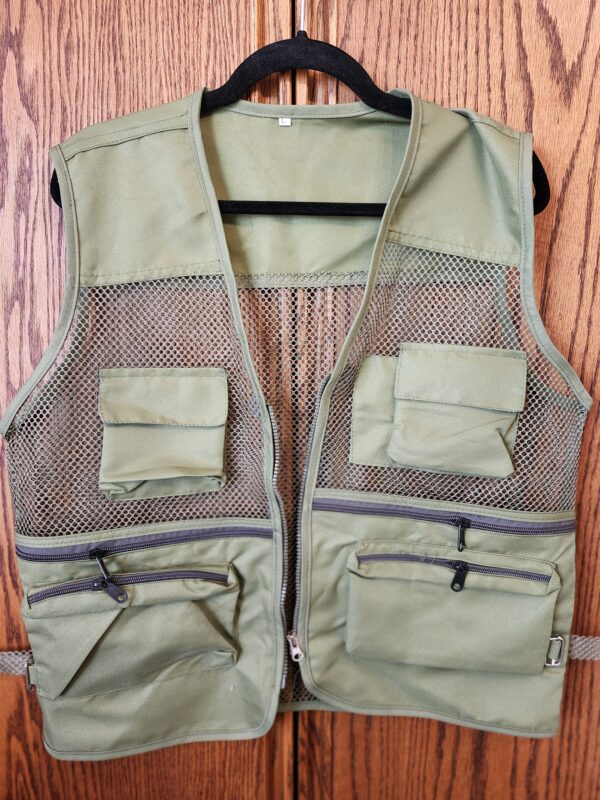***Size Large***Flygo Men's Outdoor Summer Work Travel Safari Fishing Photo Vest With Pockets | EZ Auction