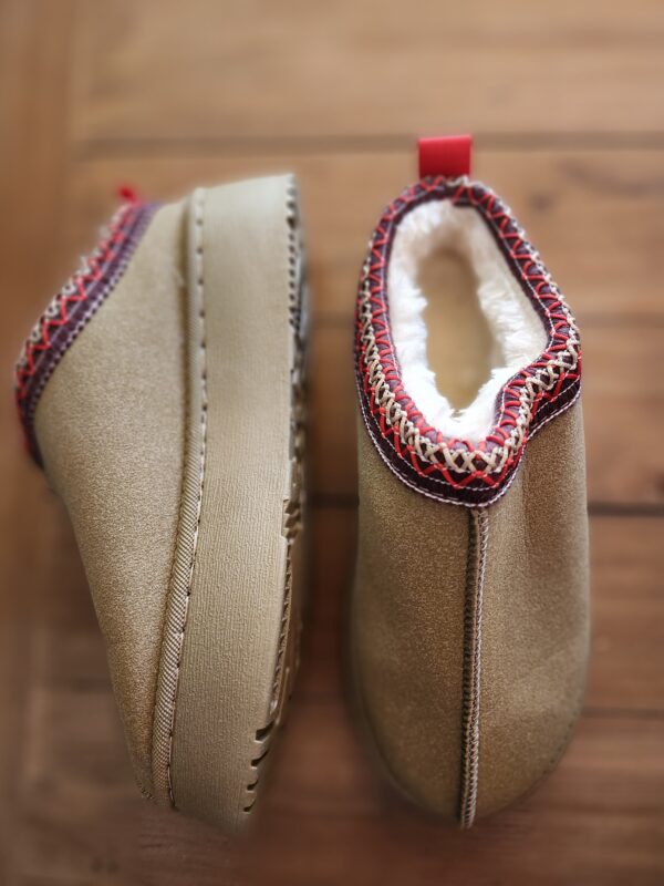 ***Size 36***KIFIWUI Women's Platform Mini Boots - Cozy Fur-Lined Ankle Boots for Warm and stylish snow boots | EZ Auction