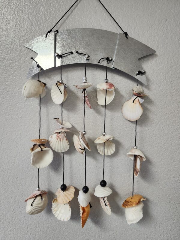 ***PICTURE FOR REFERENCE***ARTISONAL HAND MADE SEASHELL WIND CHIMES | EZ Auction