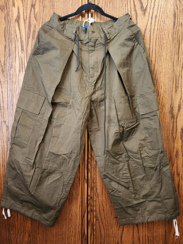 ***Size Medium***Aelfric Eden Multiple Pockets Cargo Pants | EZ Auction