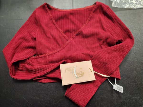 ***WOMEN SIZE MEDIUM***Strawberry Farm Knit Cardigan | EZ Auction