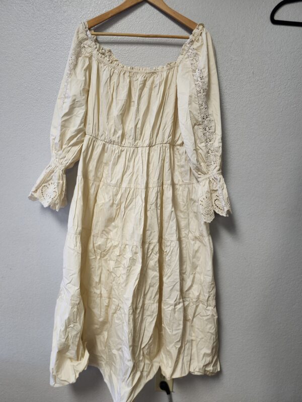 ***UNKNOWN SIZE APPEARS TO BE LARGE*** LACEMADEVan Gogh Dress | EZ Auction