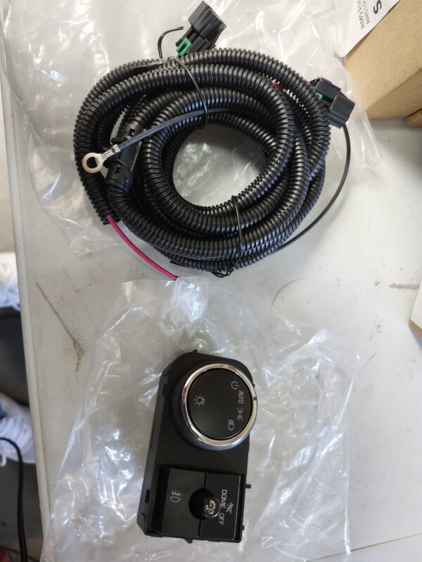 25858705 1527J Equipment Headlamp, Instrument Panel Dimmer, and Dome Lamp Switch, with Fog Lamp Switch | EZ Auction