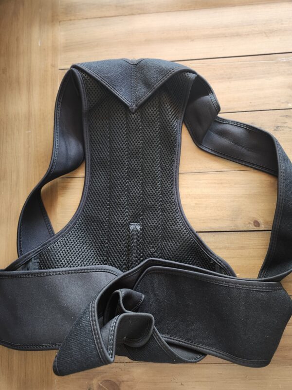 ***Size Medium***High Elasticity Posture Corrector, Breathable, Comfortable Fit, Back Support, Post for Home, Office and School | EZ Auction