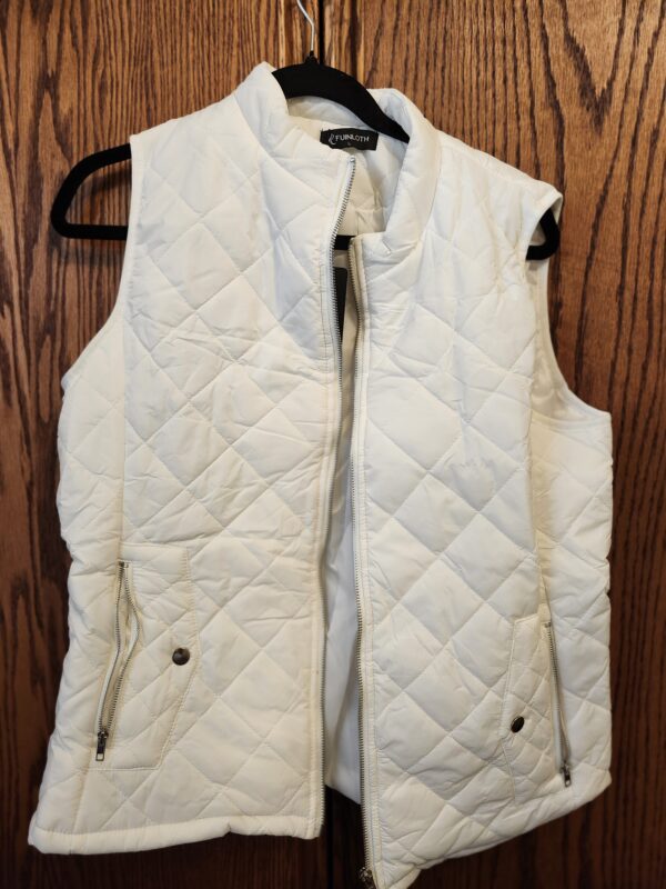 ***Large***Argstar Women's Vest, Quilted Lightweight Zip Pockets Padded Gilet (XS-2XL) | EZ Auction