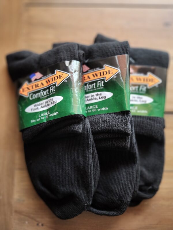 ***Large***Comfort Fit Athletic Crew (Mid-Calf) Socks for Men and Women, For Wide Feet Pick your size, Do not size up | EZ Auction