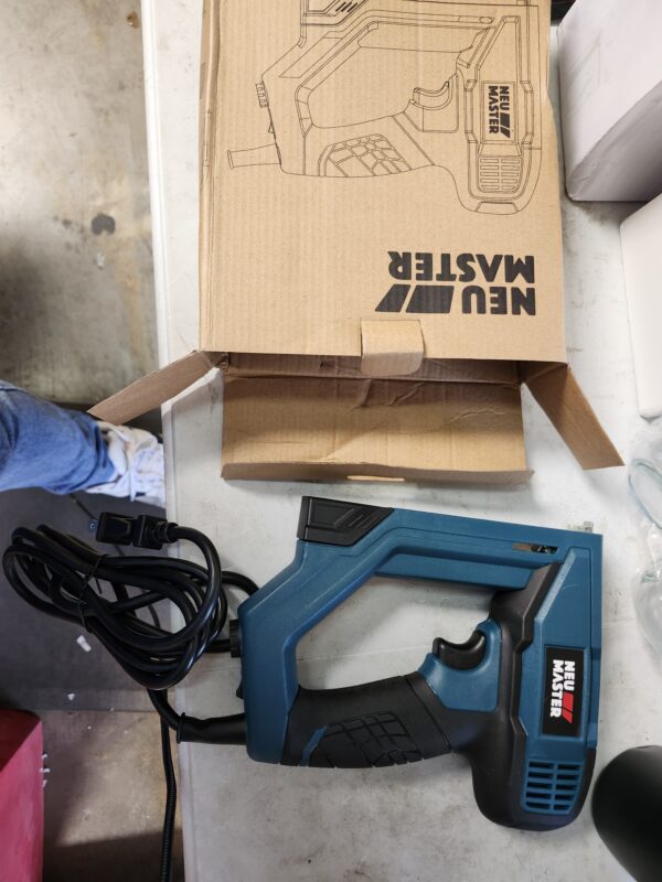 Brad Nailer, NEU MASTER NTC0060 Electric Nail Gun/Staple Gun for DIY Project of Upholstery, Carpentry and Woodworking, Including Staples and Nails | EZ Auction