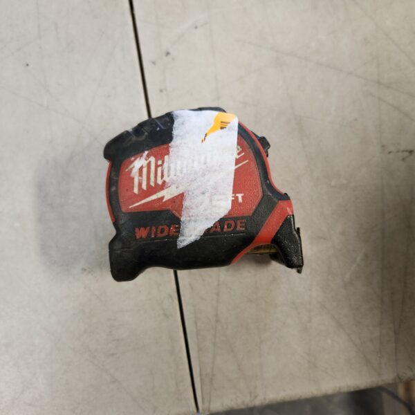 Milwaukee 25 ft. x 1-5/16 in. Wide Blade Tape Measure with 17 ft. Reach | EZ Auction