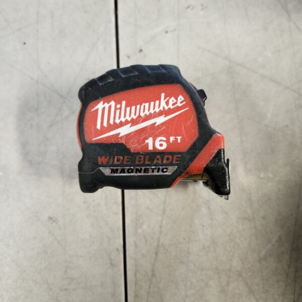 Milwaukee 16 ft. x 1-5/16 in. Wide Blade Magnetic Tape Measure with 16 ft. Reach | EZ Auction