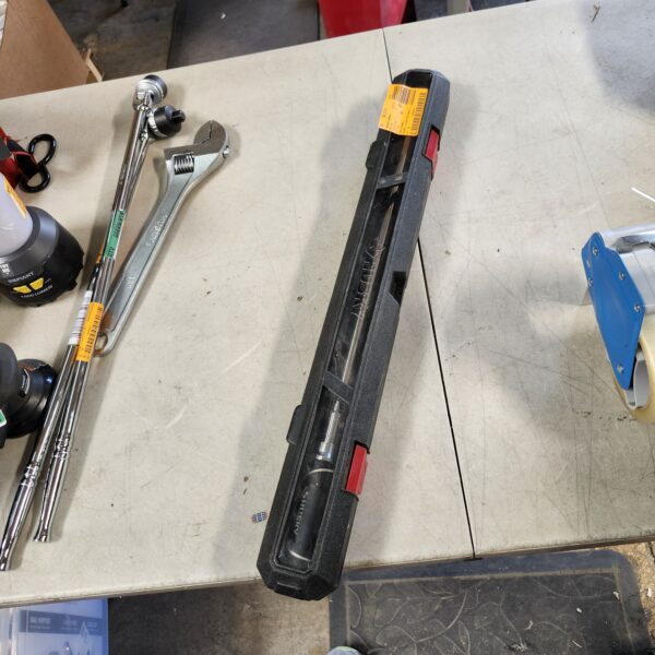 Husky 1/2 in. Click Torque Wrench | EZ Auction