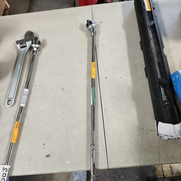 HUSKY 1/2 in. Drive 24 in. Ratcheting Breaker Bar | EZ Auction