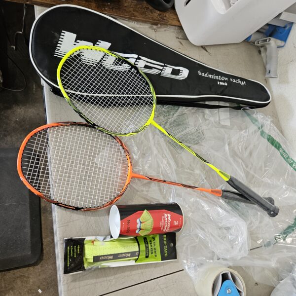 Professional Carbon Fiber Badminton Rackets Badminton Racquet for Backyards Gym | EZ Auction