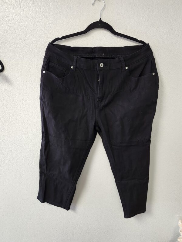 *** 2XL***Women's Plus Size Relaxed Fit Denim Capri Jean | EZ Auction