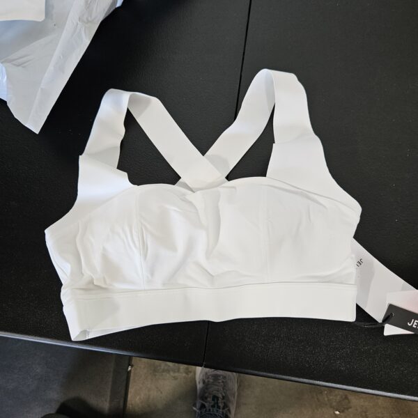 *** SIZE M/8 *** White Sports Bra JELENEW | EZ Auction