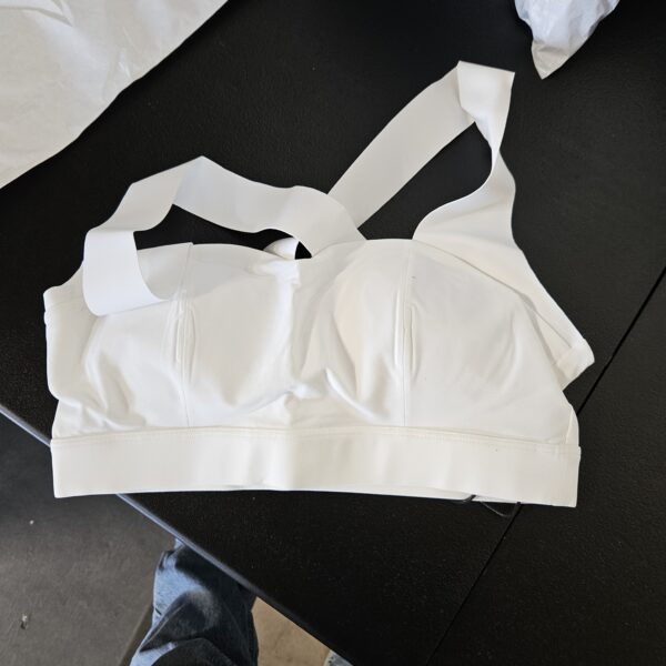 *** SIZE M/8 *** White Sports Bra JELENEW | EZ Auction