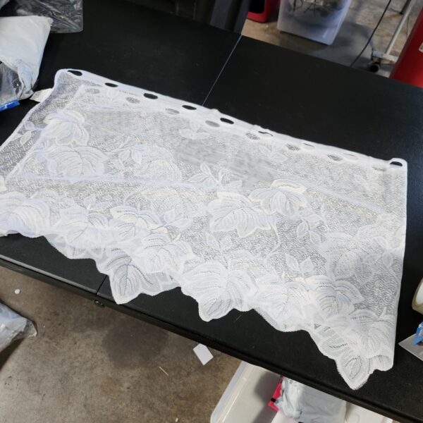 Warm Home Designs Leaf Lace Valance for Leaves Kitchen Decor. Leaf Embroidered White Valance is Perfect as Vintage Kitchen Valance, Shabby Chic Valance or Leaf Valance. AR White 18" | EZ Auction