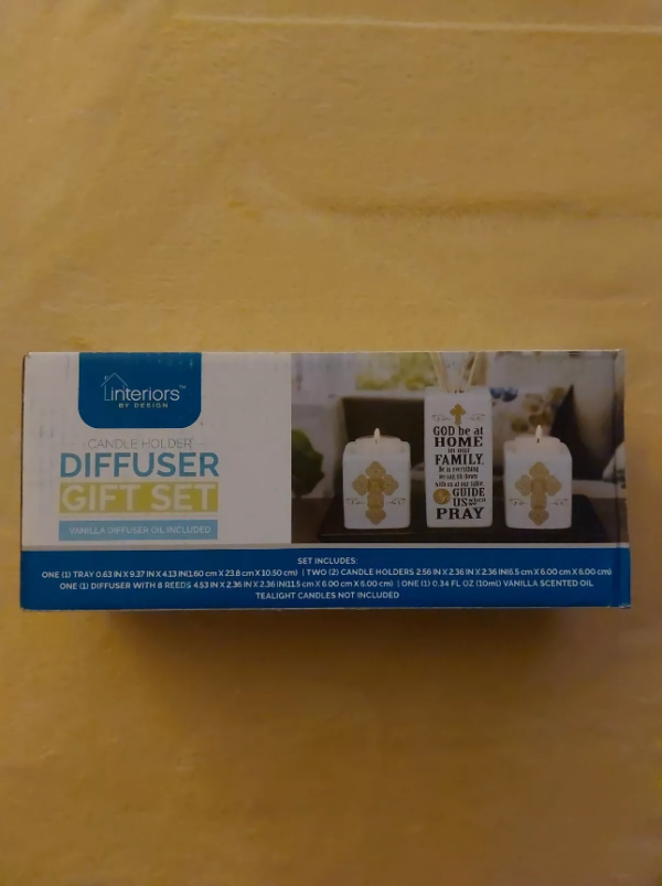 ***MISSING TRAY***Diffuser Gift Set with Candle Holder Oil | EZ Auction