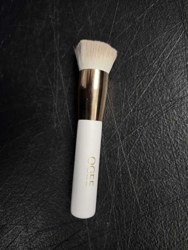 ***USED REFER TO IMAGES***Ogee Blender Brush - Professional Quality Makeup Brush - Ultra-Soft Foundation Brush with Vegan Bristles for Flawless Makeup Application | EZ Auction