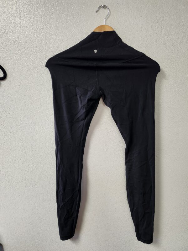 ***SIZE UNKNOWN LOOKS SMALL*** Essential/Workout Pro 7/8 Leggings, High Waisted Pants Athletic Yoga Pants 25'' | EZ Auction