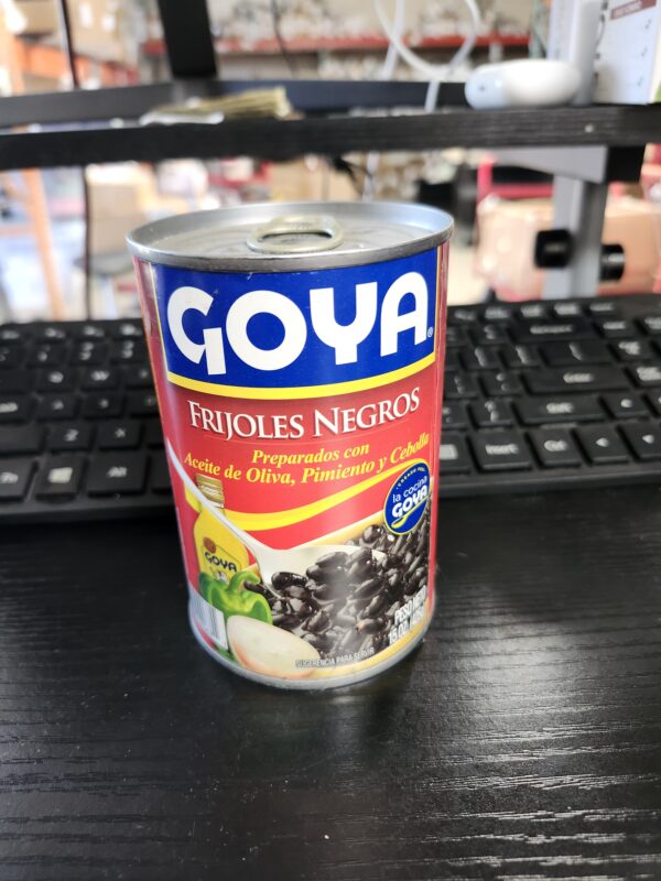 EXPIRE 10/22/2025* Goya Black Bean Soup, 15 oz | EZ Auction