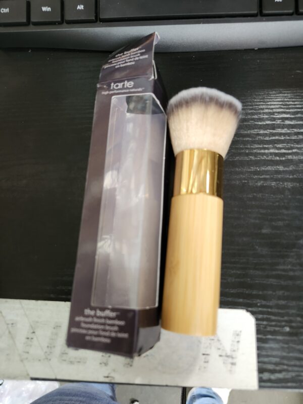 Tarte Cosmetics The Buffer Airbrush Finish Bamboo Foundation Brush | EZ Auction