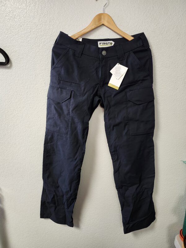 *** SIZE 6 WOMENS***First Tactical Womens Women's V2 Tactical Pant | EZ Auction