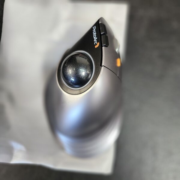 EM05 Ergonomic Vertical Wireless Trackball Mouse | EZ Auction