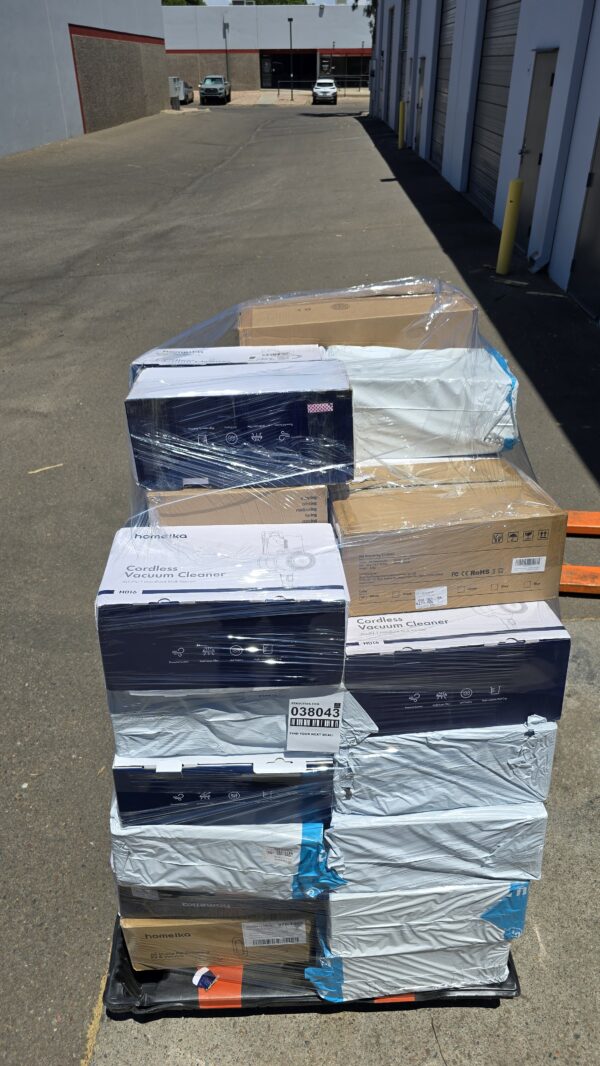 EST RETAIL $3495 PALLET OF 40 VACUUMS NEW AND USED NO REFUND SALE AS IS | EZ Auction