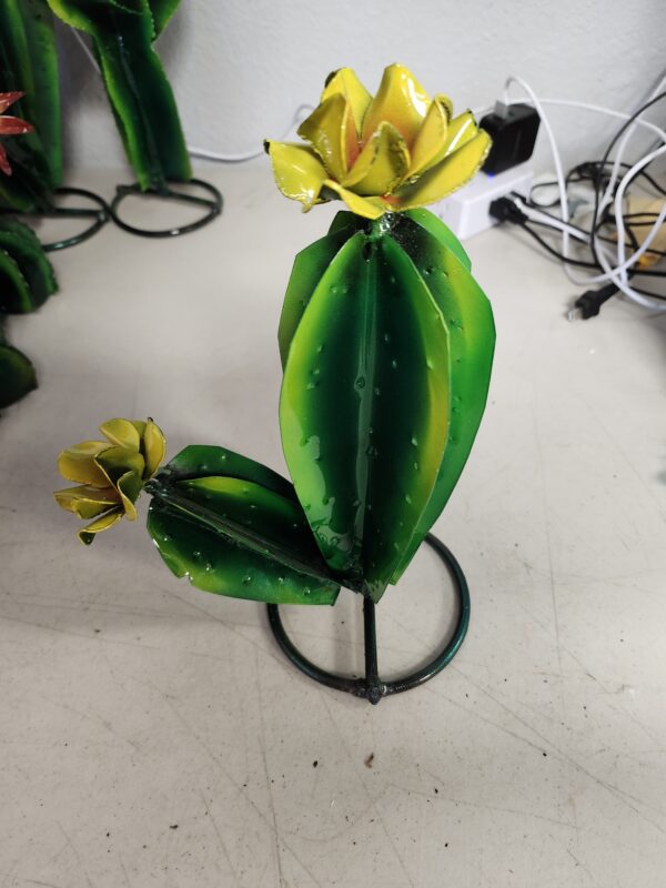 HANDMADE IRON FIGURINE CACTUS FLOWER | EZ Auction