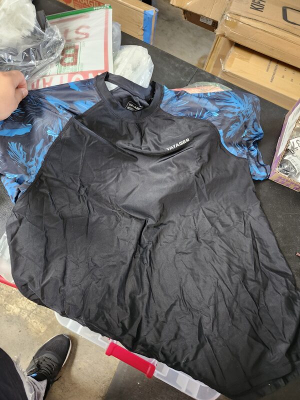 SIZE XL* VAYAGER Men's Swim Shirts Rash Guard UPF 50+ T Shirts Quick Dry Loose Fit Water Surfing Shirt | EZ Auction