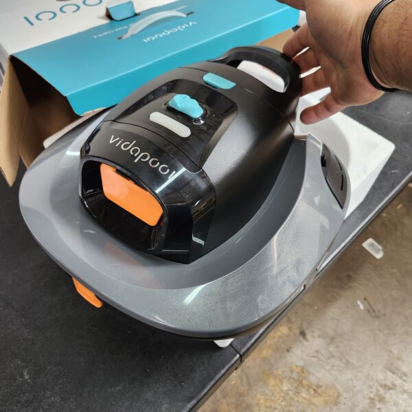 *** USED *** Cordless Vacuum Cleaner 90 Mins Runtime Operation for Pools Up to 861 Sq.Ft | EZ Auction