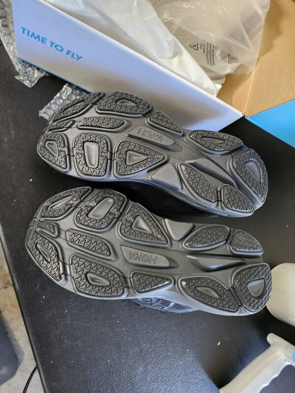 SIZE 10.5* HOKA ONE ONE Bondi 8 Mens Shoes | EZ Auction