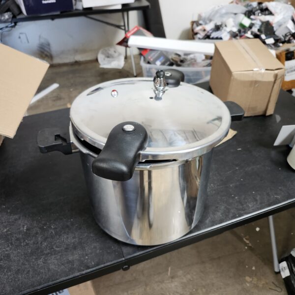 *** USED *** Mirro - 7114000221 Mirro 92122A Polished Aluminum 5 / 10 / 15-PSI Pressure Cooker / Canner Cookware, 22-Quart, Silver | EZ Auction