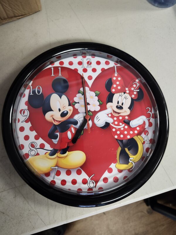 Mickey Minnie Gift Wall Clock | EZ Auction