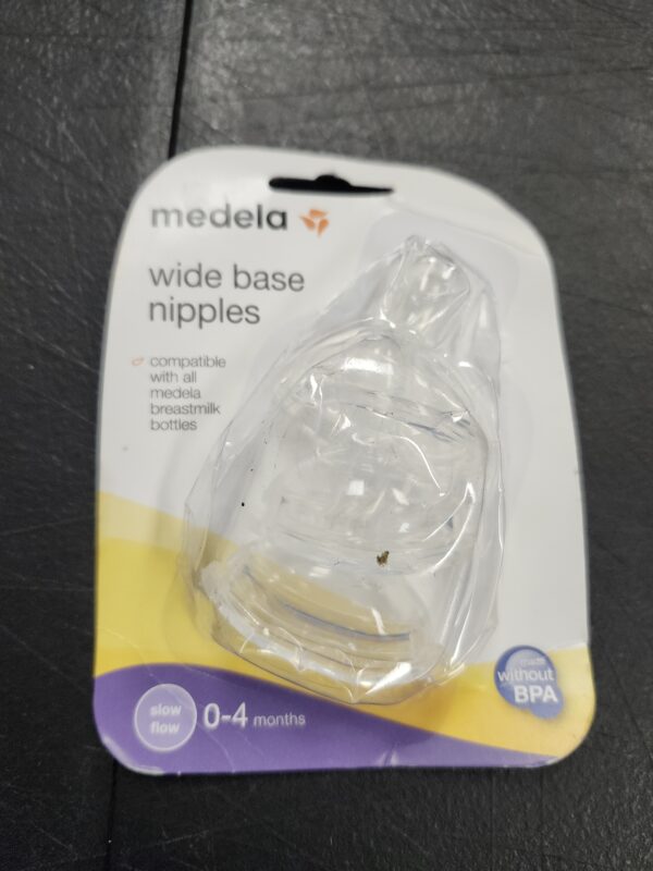 Medela Slow Flow Spare Nipples with Wide Base, 3 Pack, Compatible with Medela Storage Bottles, Made without BPA | EZ Auction