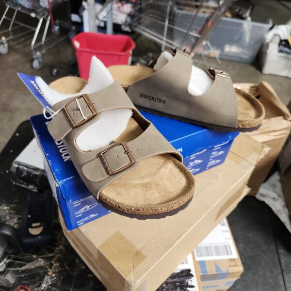 *** SIZE 8 *** Birkenstock womens Arizona | EZ Auction